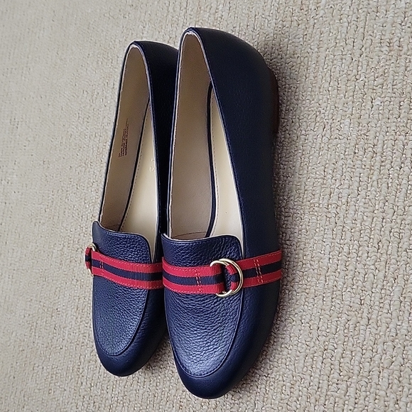 Talbots 6N leather loafers - Picture 2 of 4